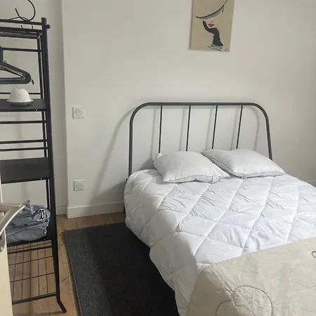Aux Portes De Saint Emilion, Entierement Refait A Neuf, Climatisation, Parking Gratuit, Wifi