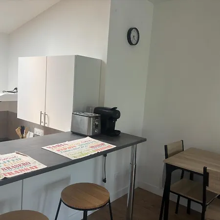 Aux Portes De Saint Emilion, Entierement Refait A Neuf, Climatisation, Parking Gratuit, Wifi דירה Puisseguin